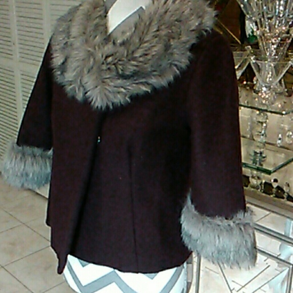 Crop Jacket With Faux Fur - Picture 2 of 5